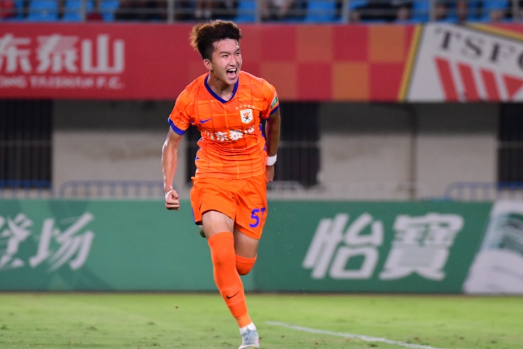 开云体育入口-球迷会长:山东泰山19岁小将王昊斌租借加盟广州豹